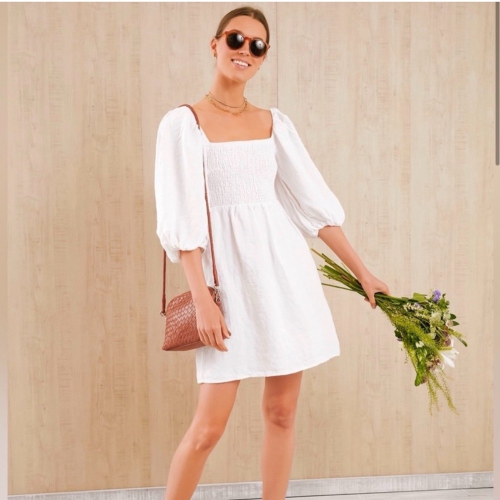 Tuckernuck‎ Annie smocked, puff sleeve white mini dress, size small D01